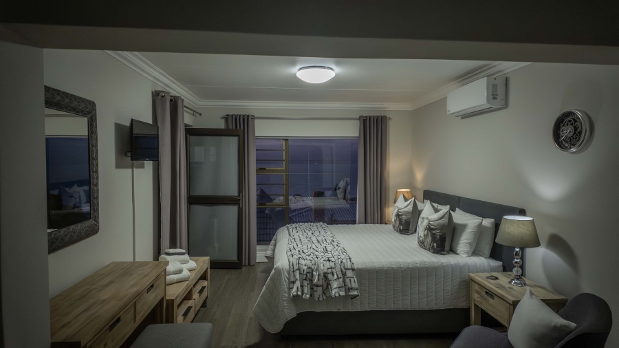 4 Bedroom Property for Sale in Linkside Western Cape